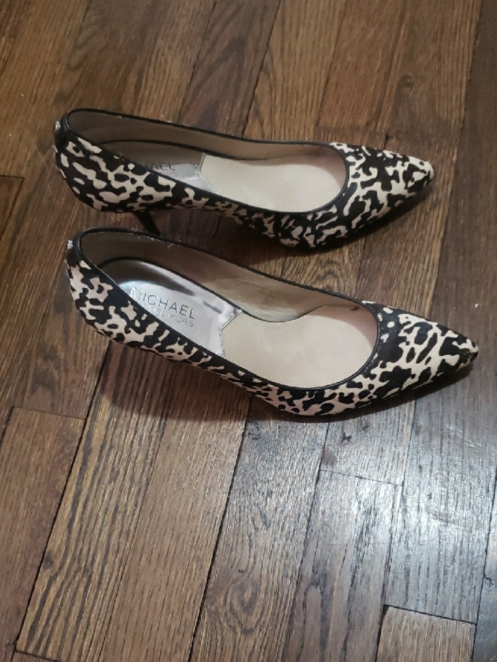 Michael Kors Leopard Print Pointed Toe Flats in Black and Cream - Picture 4 of 6